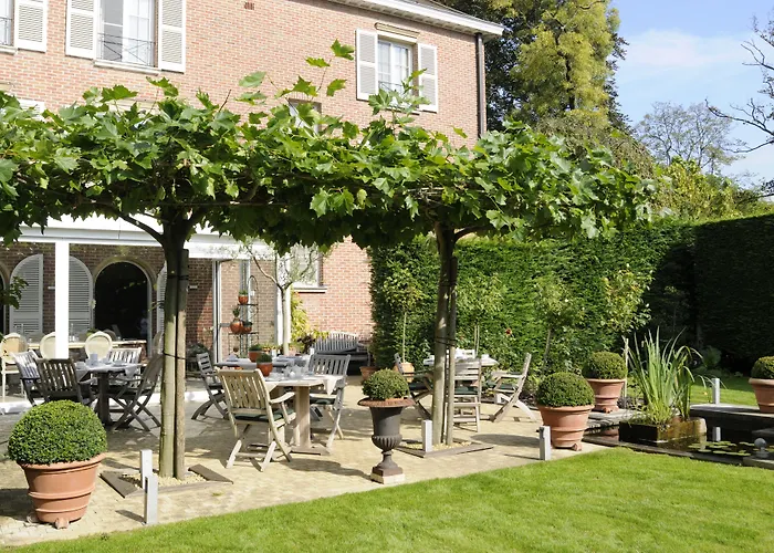 Astoria Отель 3*