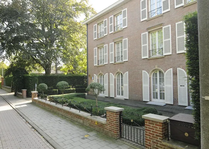 Astoria Отель Гент